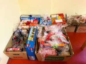 Tombola auf dem Weihnachtsmarkt 2017 in Caputh vom Steppke e.V. - Vorbereitungen